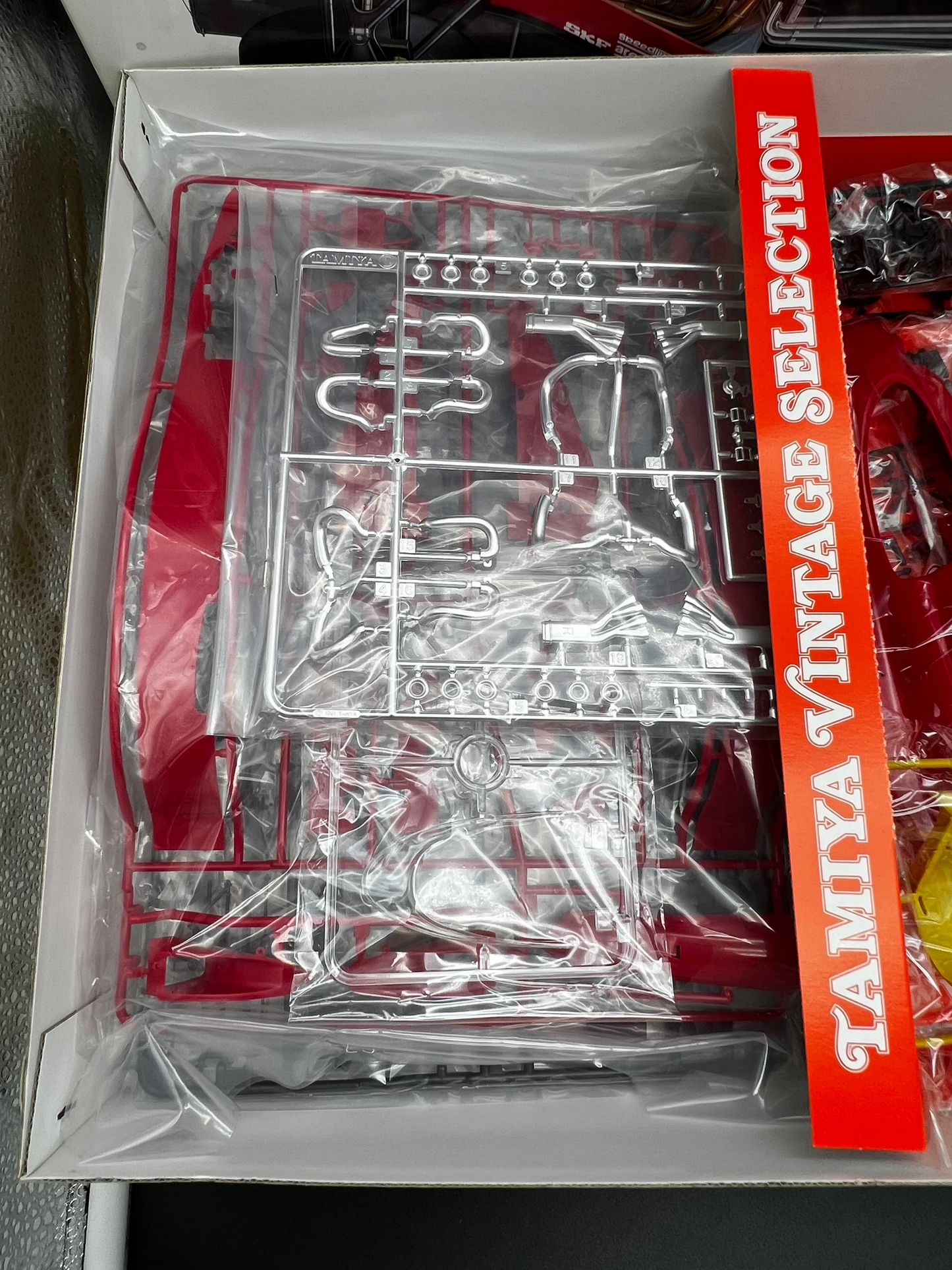Tamiya Ferrari 641/2 (F190) 1/12 Scale Vintage Selection