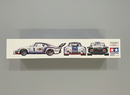 Tamiya 1:12 Martini Porsche 935 Turbo Kit (Vintage Version)