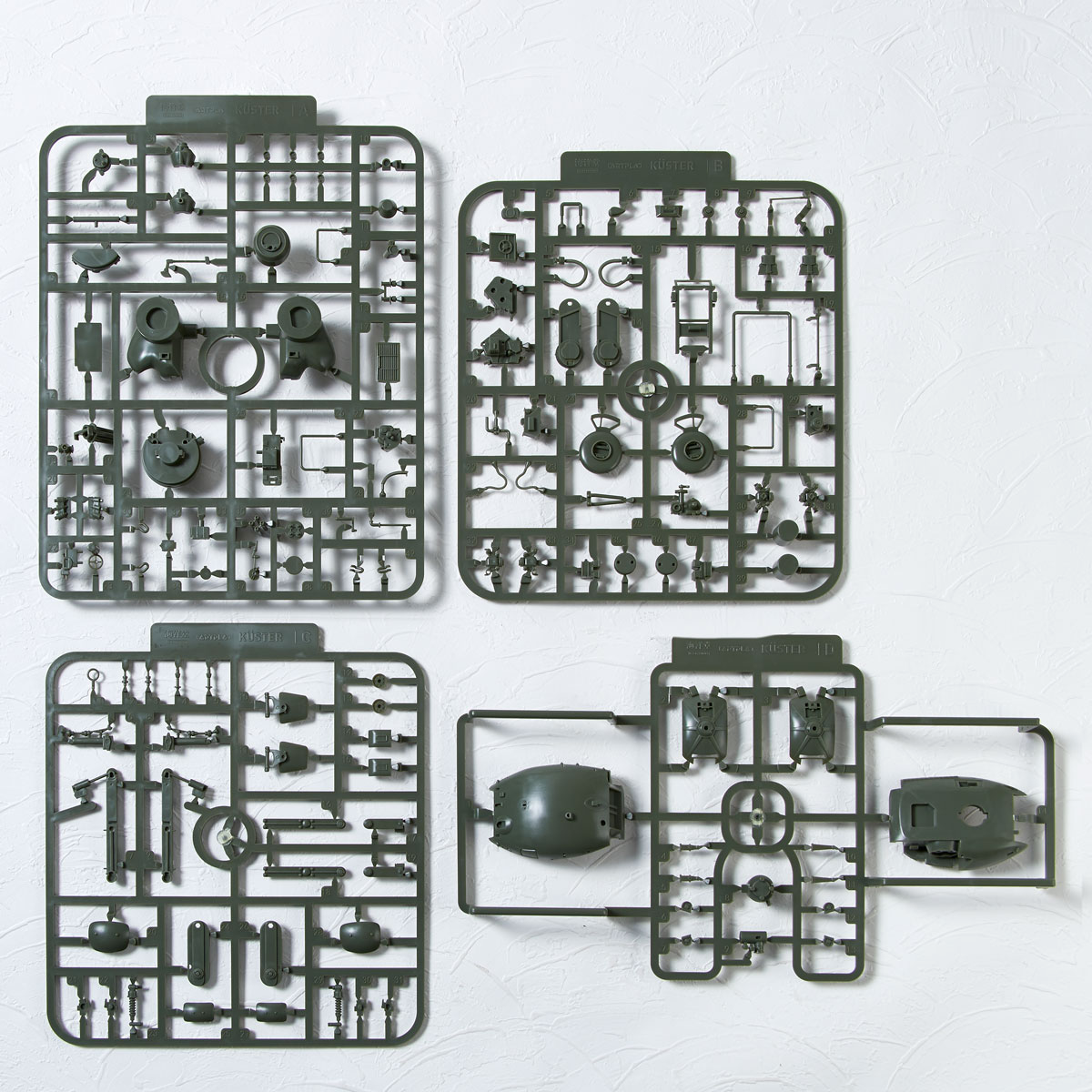 ARTPLA KUSTER 1/35 SCALE Panzer Aufklarungs T.W.47/N2 SET of 2